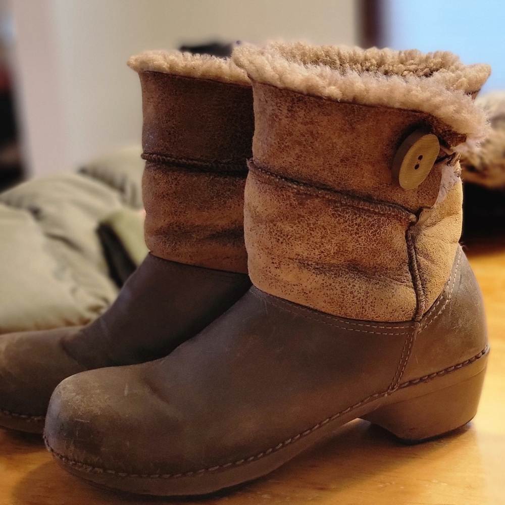 Dansko Stormy Leather and Real Fur Ankle Boot Brown size 38 (7.5 US)